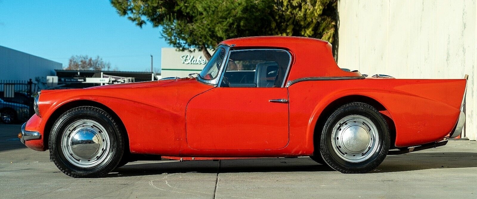 1960 Daimler SP250 - left side with hardtop
