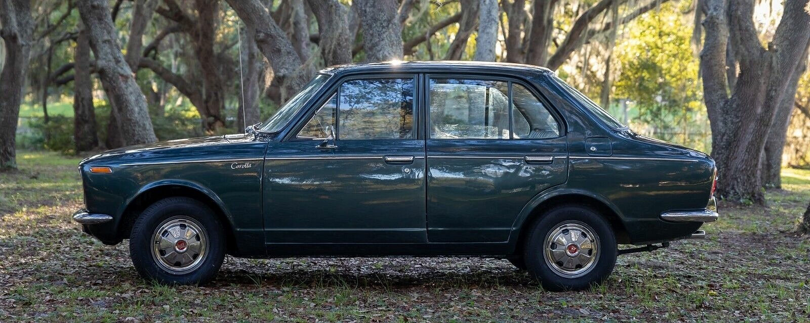 1969 Toyota Corolla - left side
