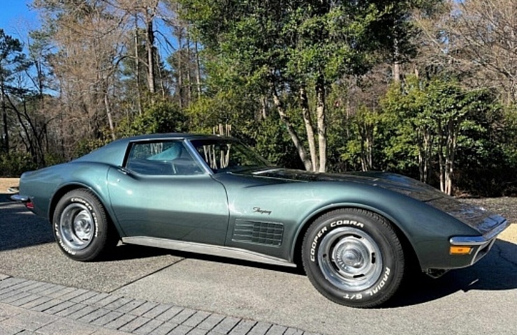 1970 Corvette Coupe - right side angle - featured