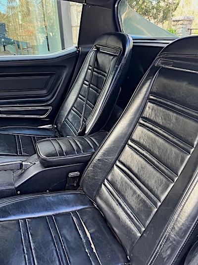 1970 Corvette Coupe -black seats