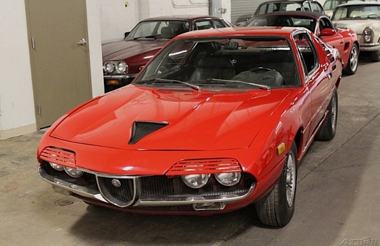 1973 Alfa Romeo Montreal - left front profile 2 - featured