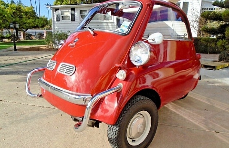 1960 BMW Isetta 300 - left front profile