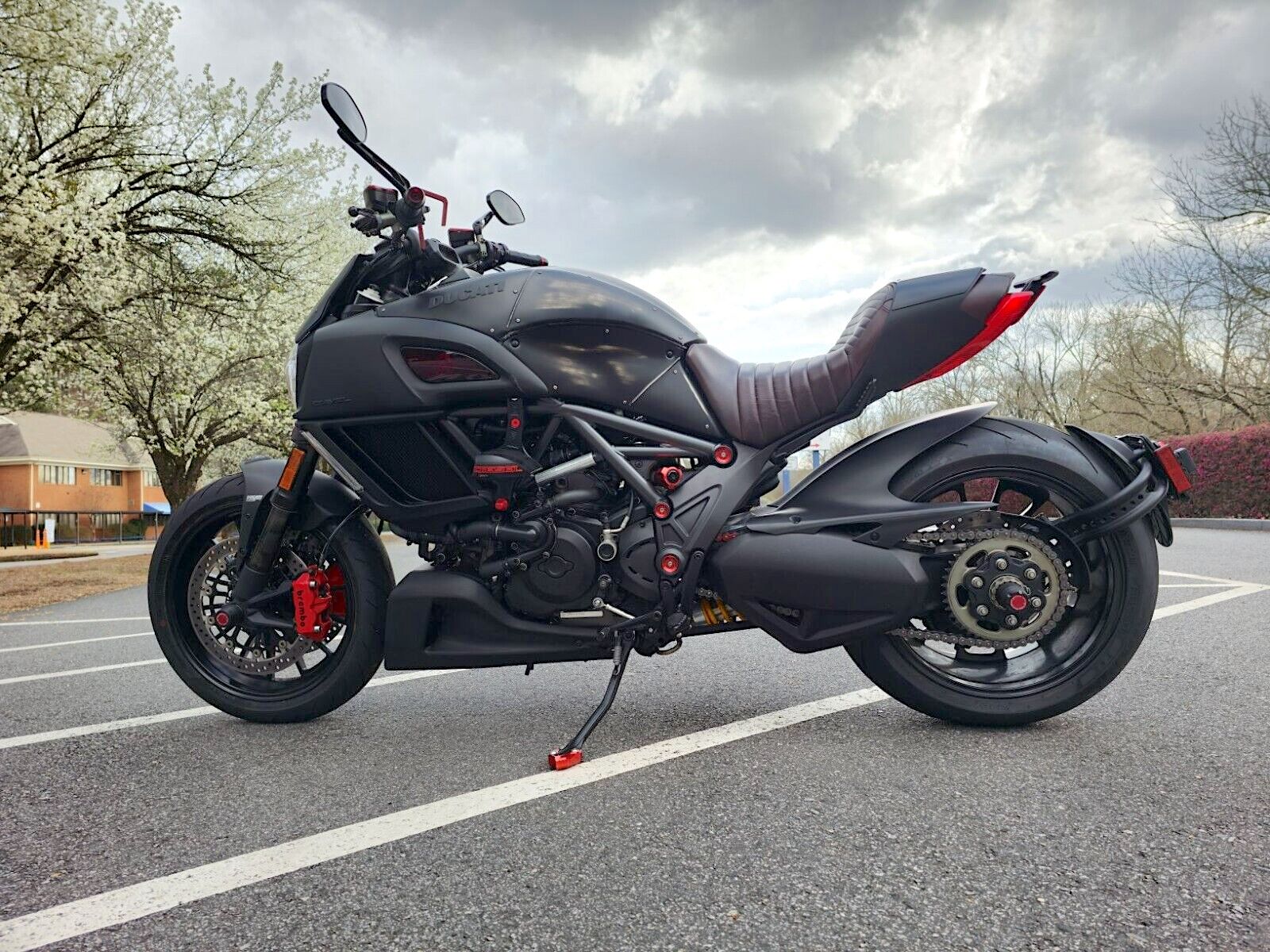 Motorcycle review: Ducati's Diavel has devilish side