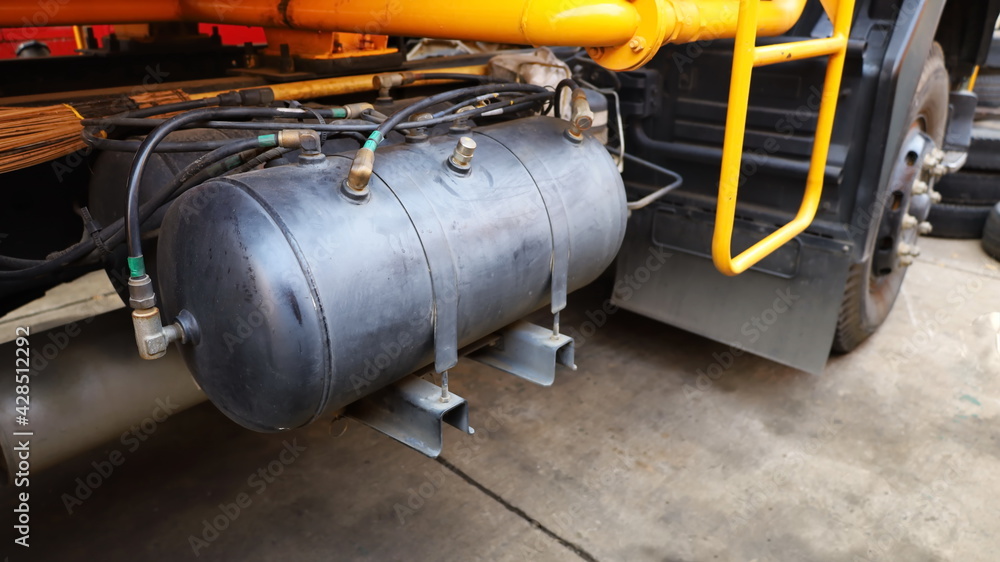 What Are Air Brakes and How Do They Work? eBay Motors Blog