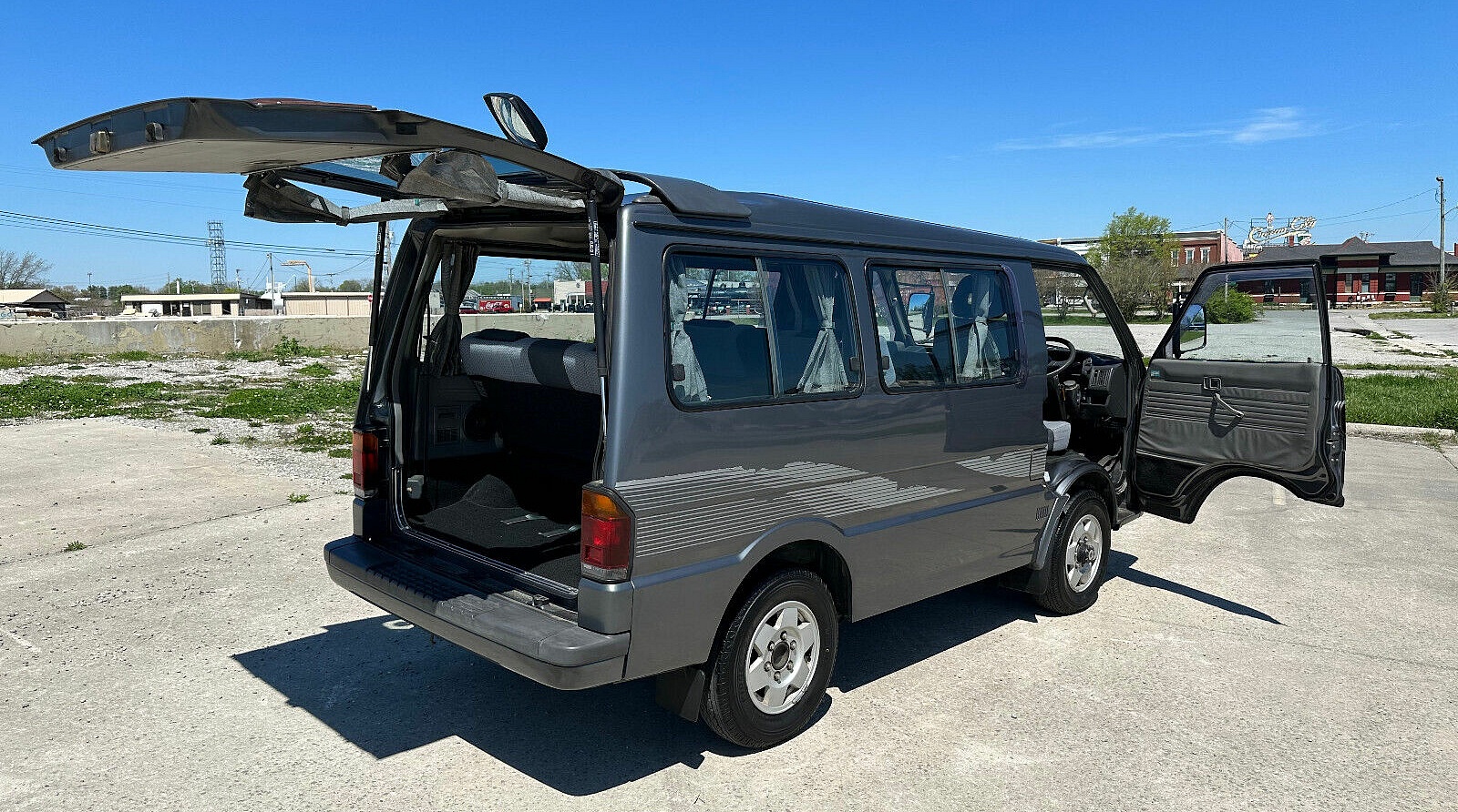 open rear cargo door