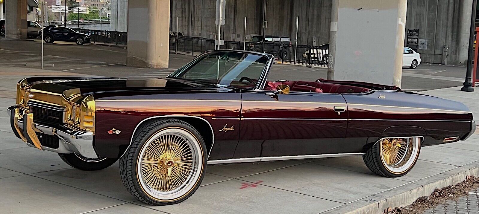 1972 Chevrolet Impala Convertible on 22s