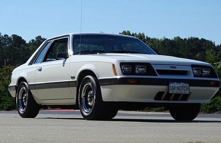 1986 Ford_ Mustang SSP - right front profile
