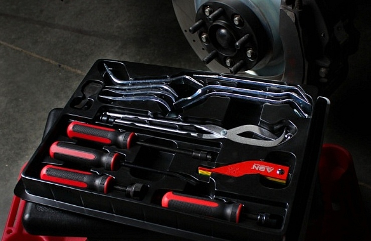 Brake tool kit - featured