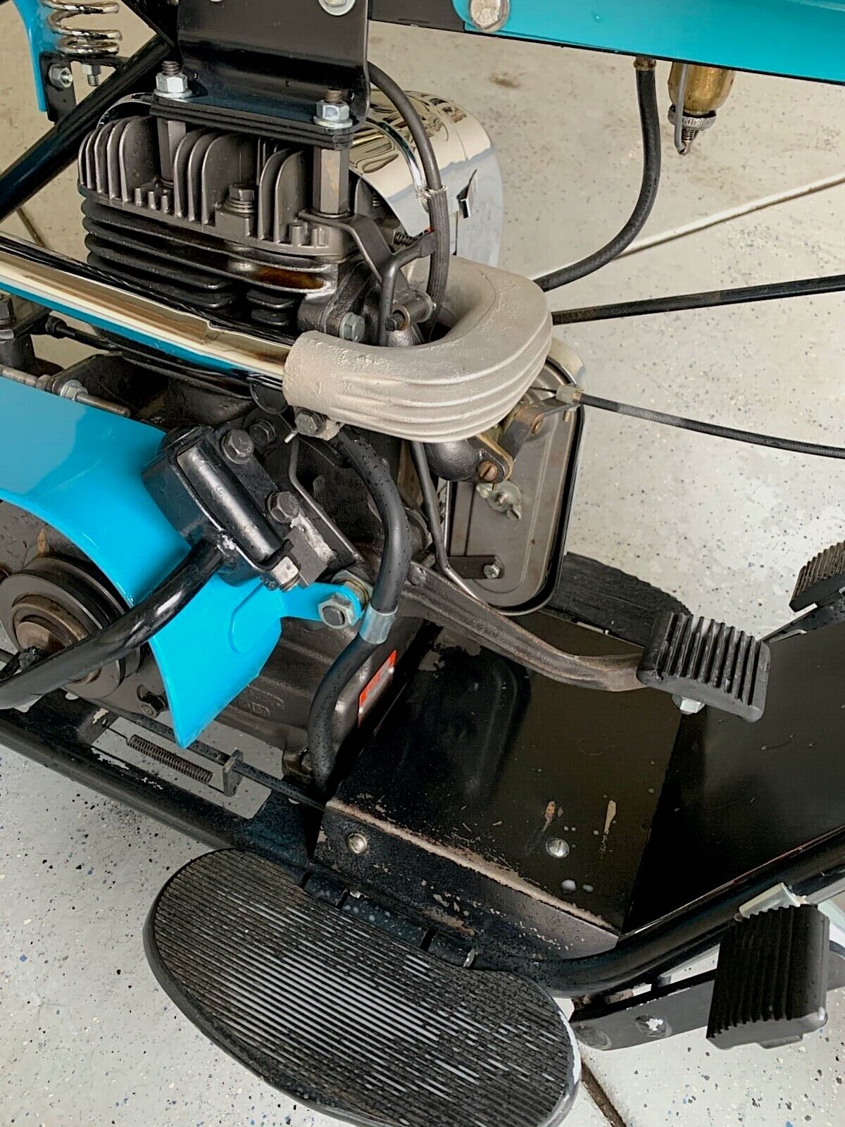 right floorboard and engine detail