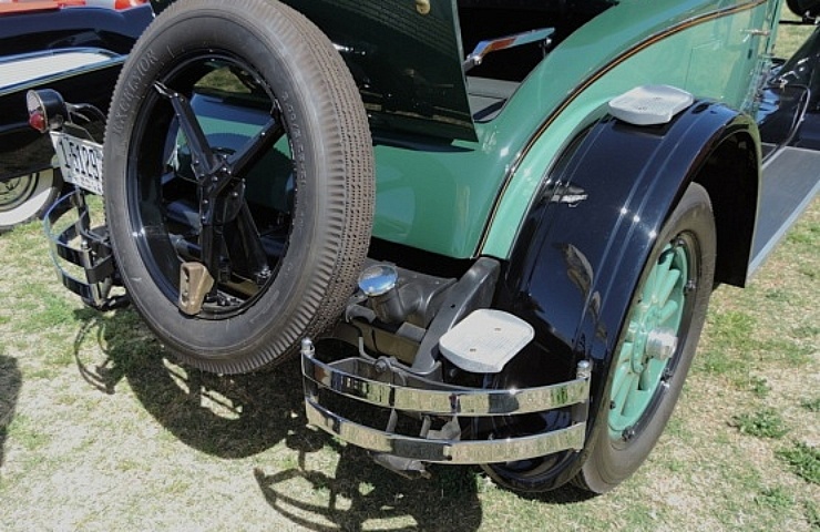 Bumper-mounted spare tire