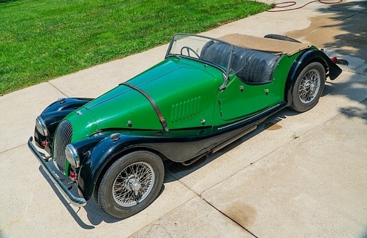 1965 Morgan 4/4 Series V Competition GT - left front profile from above - featured