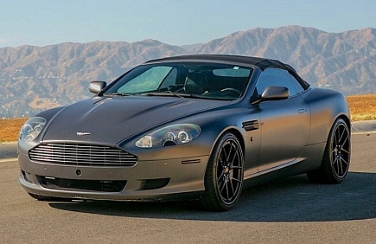 2007 Aston Martin DB9 Volante - left front profile