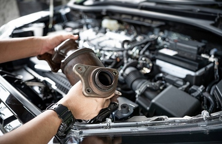 Removing a catalytic converter