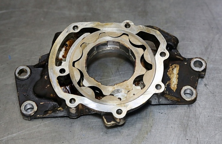 LS oil pump