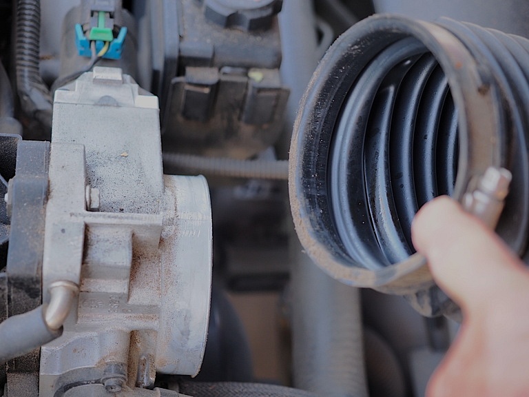 A Guide to Cleaning a Throttle Body eBay Motors Blog