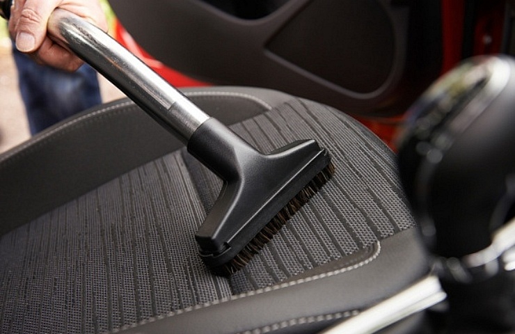 How to Clean a Leather Car Seat: Expert Tips and Tricks