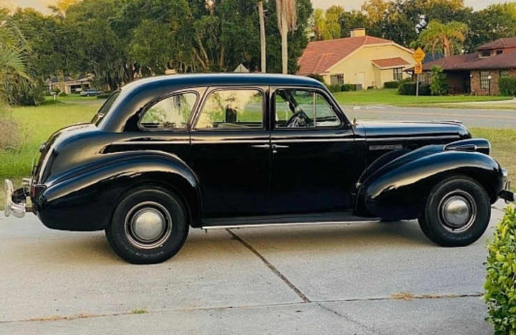 1939 Buick Special - right side - featured