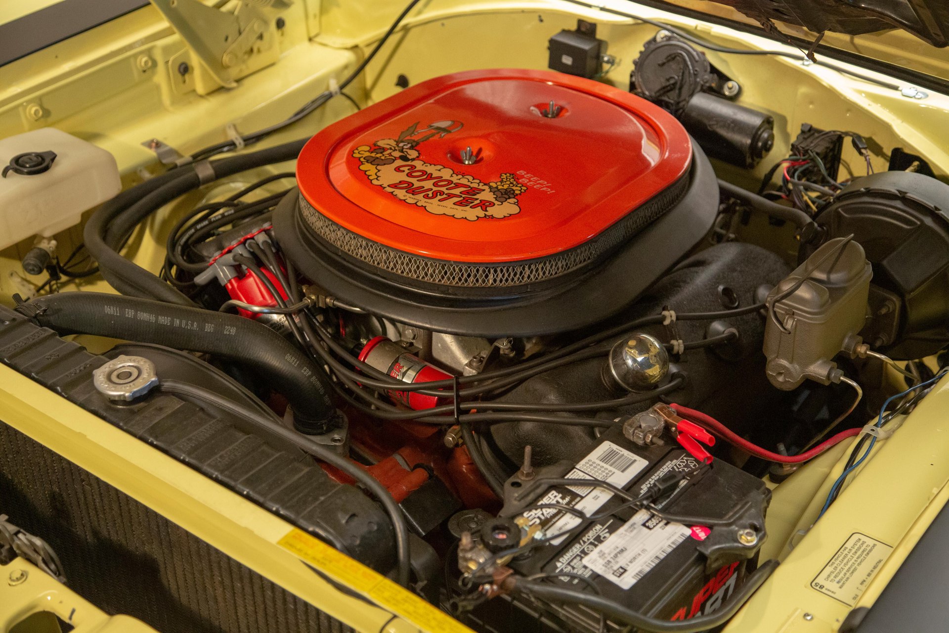 1969 Plymouth Roadrunner Hemi V-8 engine