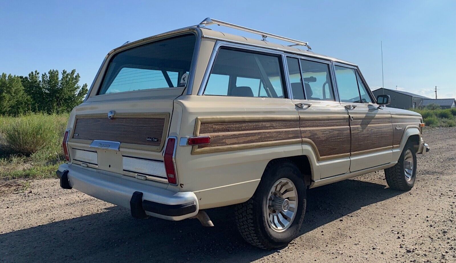1986 Jeep Grand Wagoneer Shines in Faded Wood-Paneled Glory - eBay
