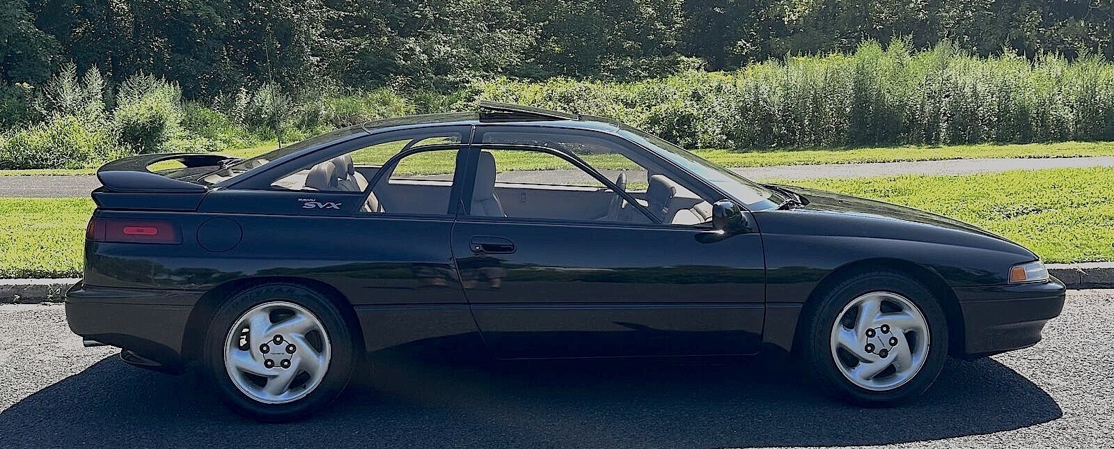 1997 Subaru SVX LSi - right side 