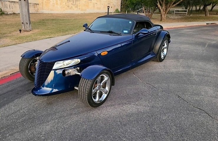 2001 Plymouth Prowler Mulholland Edition - left_front_profile