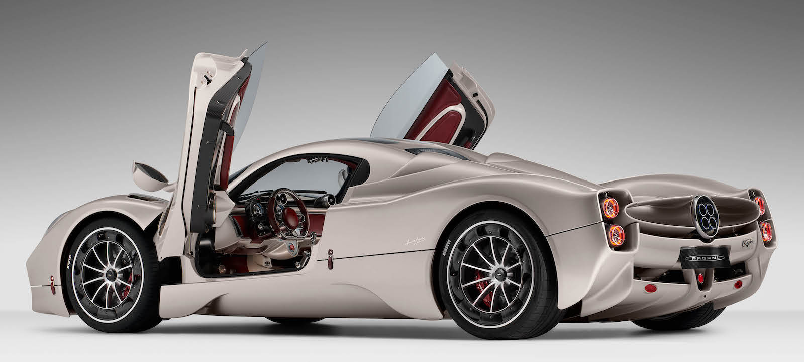 Pagani Utopia