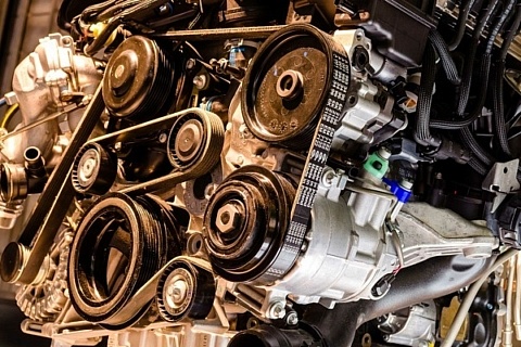 Drive belt tensioner