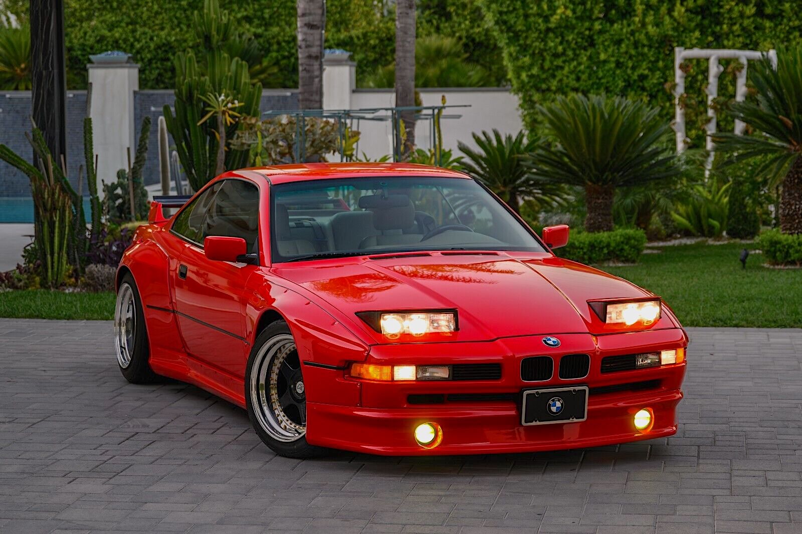 BMW 850 CSI Red