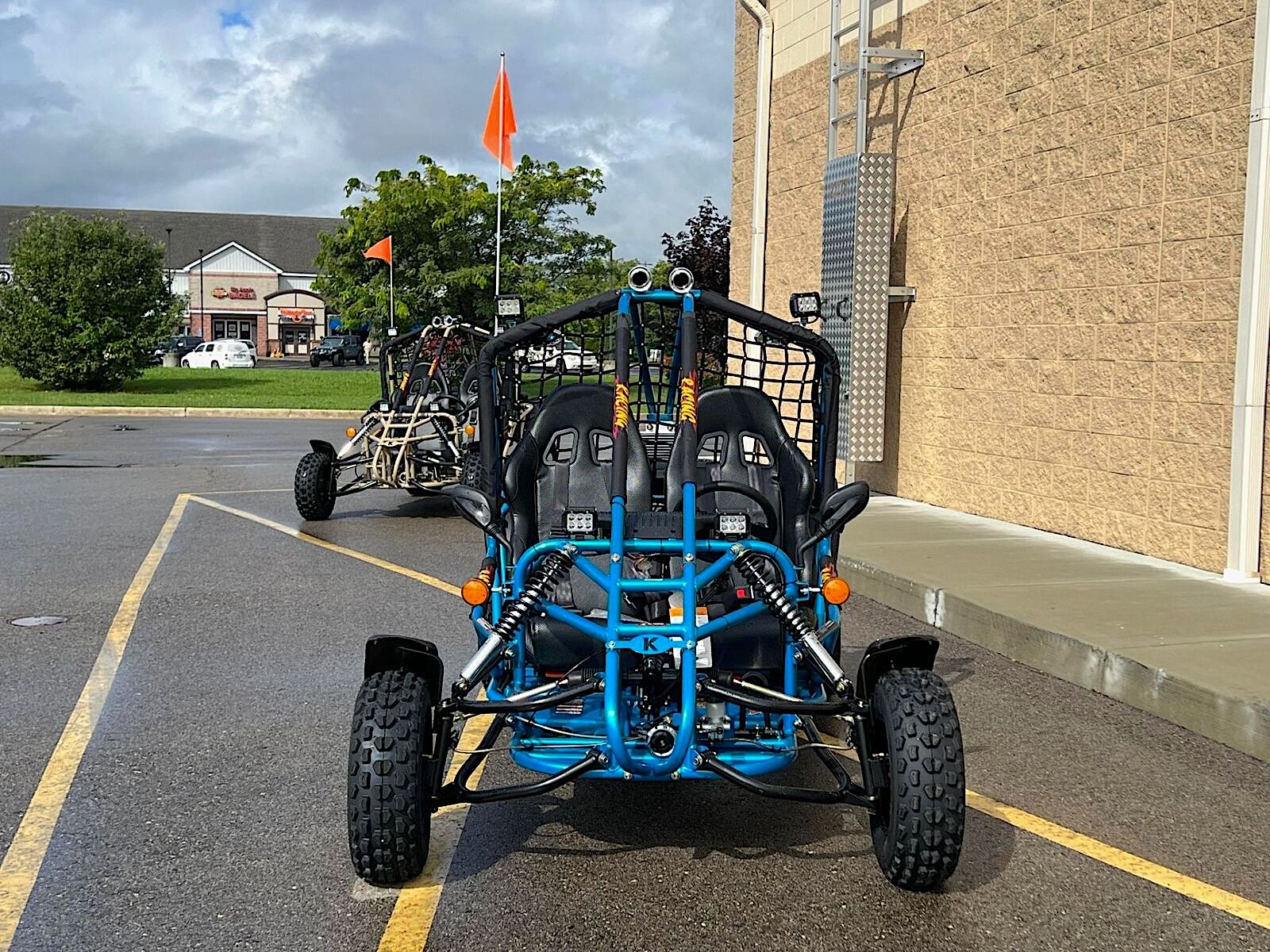 Twin engine go kart with two clone motors