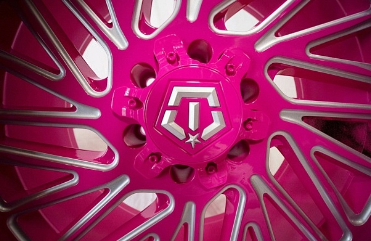 Pink TIS 553 wheel - detail - featured