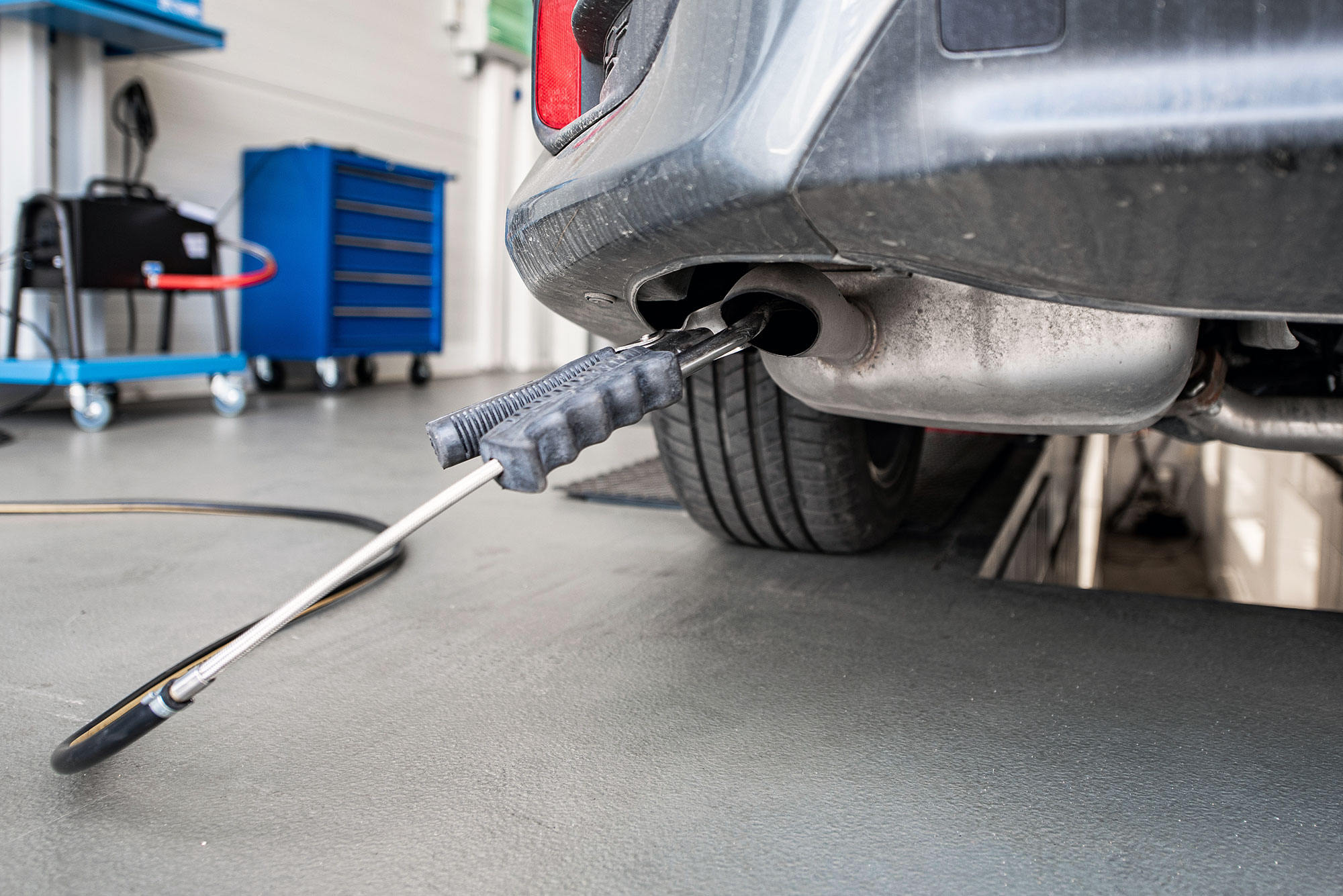 Auto emissions testing