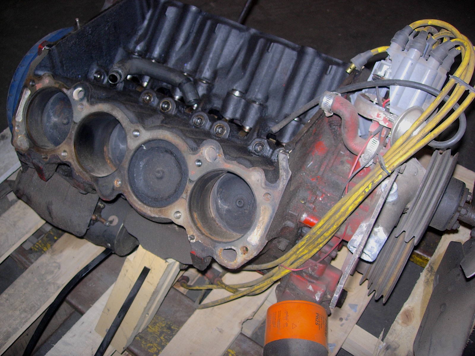 engine block on pallet without heads