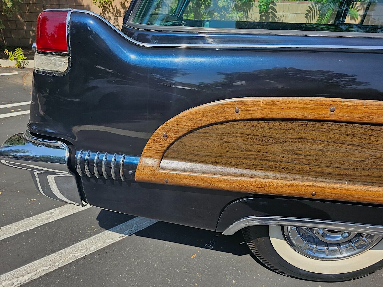 Right rear quarter panel woodgrain trim