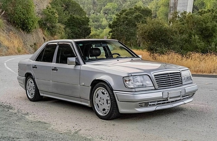 1995 Mercedes-Benz AMG w124 E280 - right front profile - featured