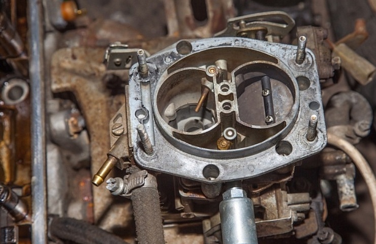 carburetor cleaning - featured