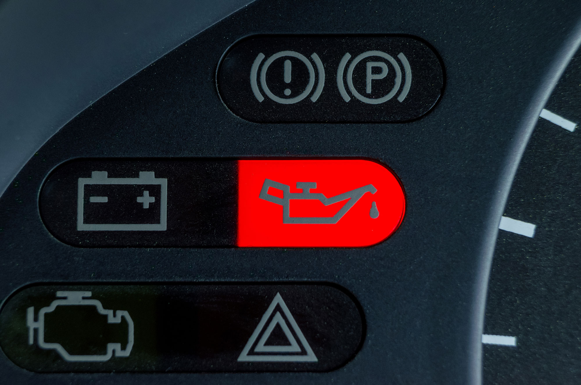What Does the Dashboard Oil Light Mean? -  Motors Blog