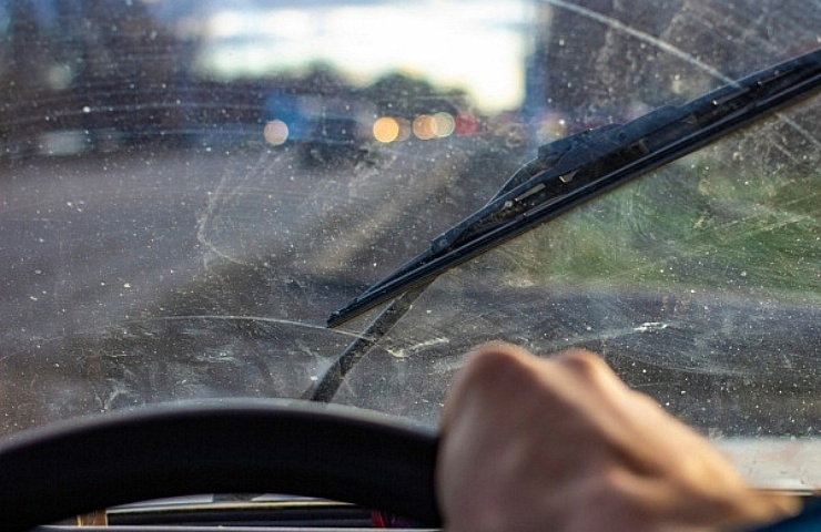 How To Remove Scratches From Your Windshield