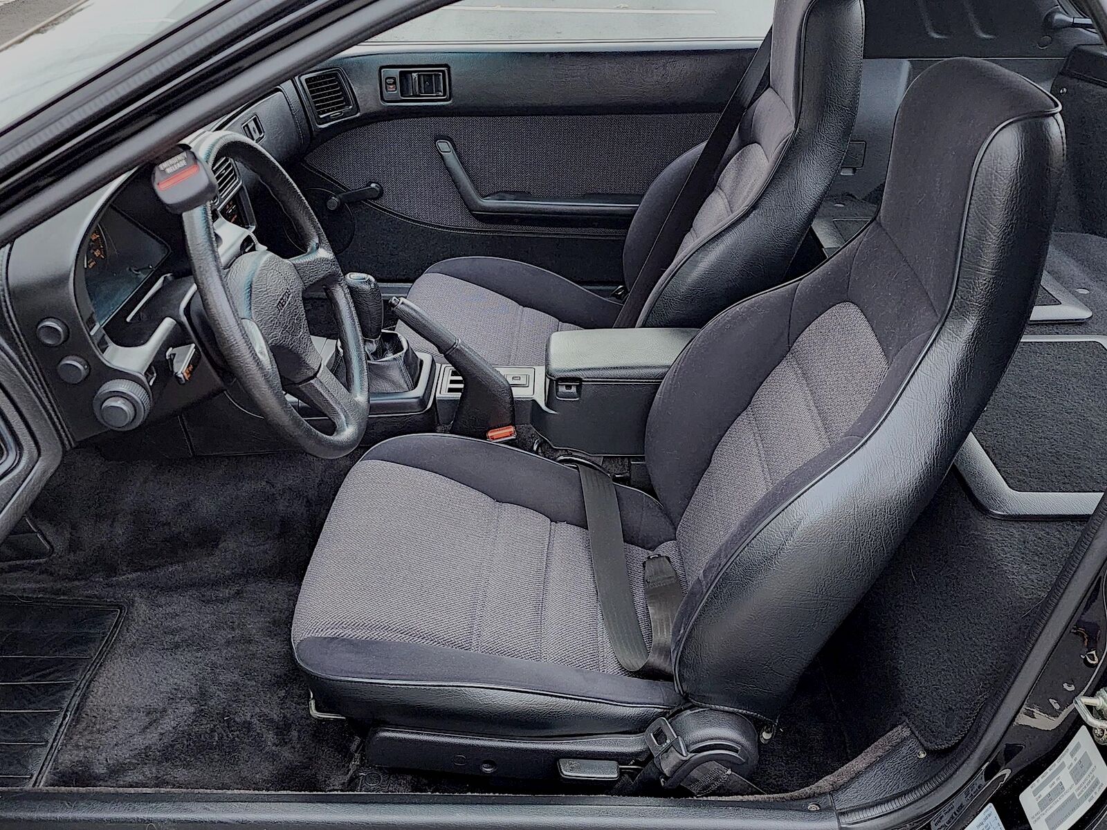 1989 Mazda RX-7 GTU - bucket seats - drivers side