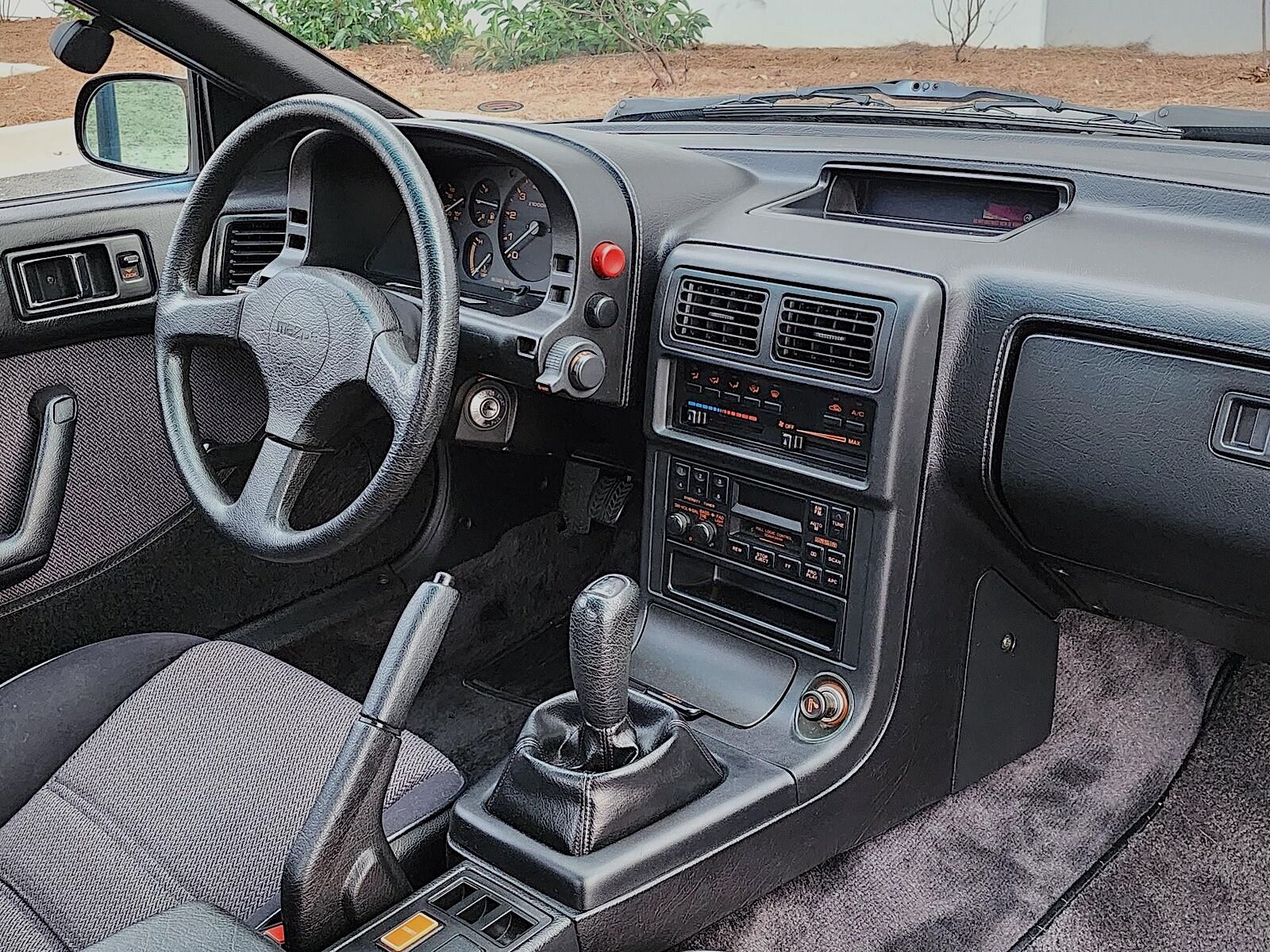1989 Mazda RX-7 GTU - centerstack shifter