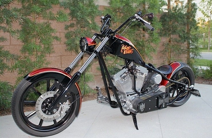 https://www.ebaymotorsblog.com/motors/blog/wp-content/uploads/2023/12/2004_West_Coast_Choppers_CFL_left_front_profile-600x400-740x480.jpg