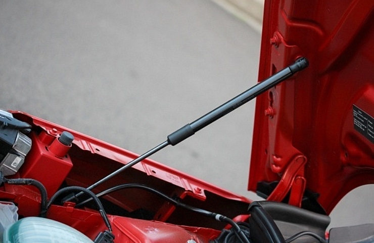 hood strut - featured