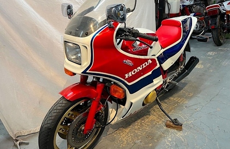 1983 Honda CB1100R - left front profile - featured