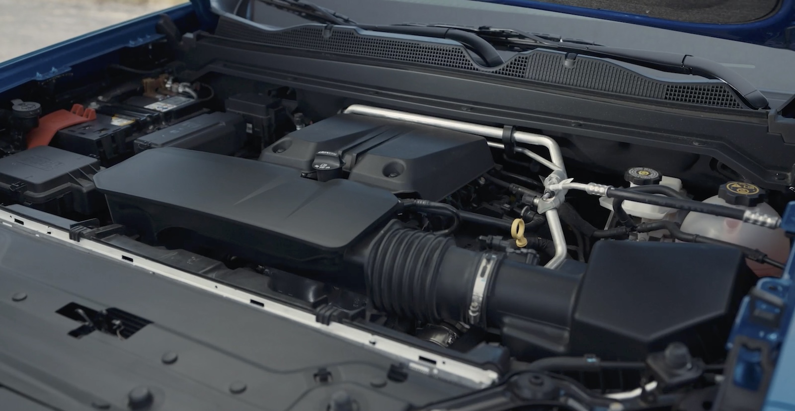 2023 Chevrolet Colorado ZR2 2.7L DOHC turbocharged engine.