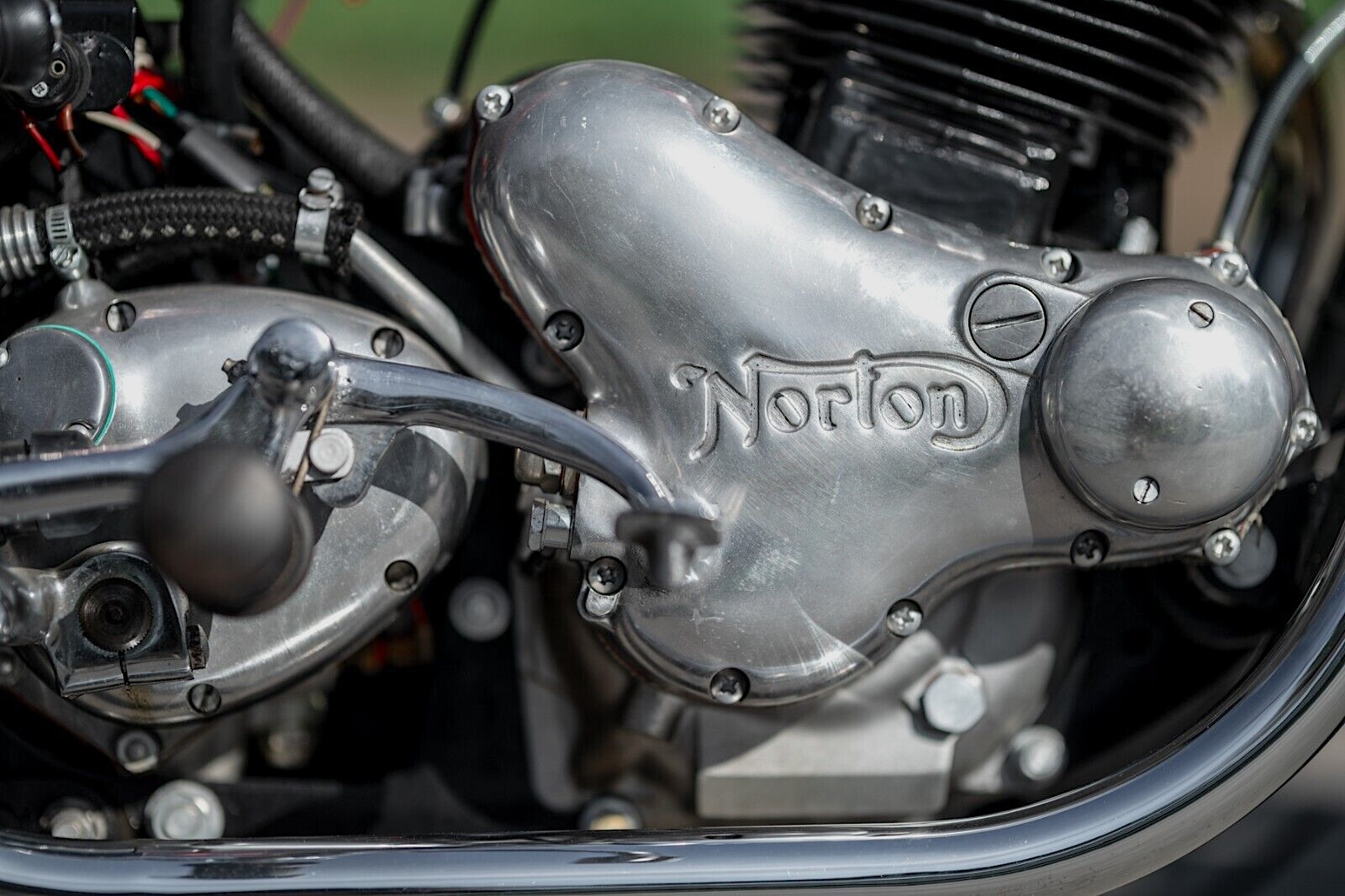 1975 Norton Command 850 MK III - engine case - right