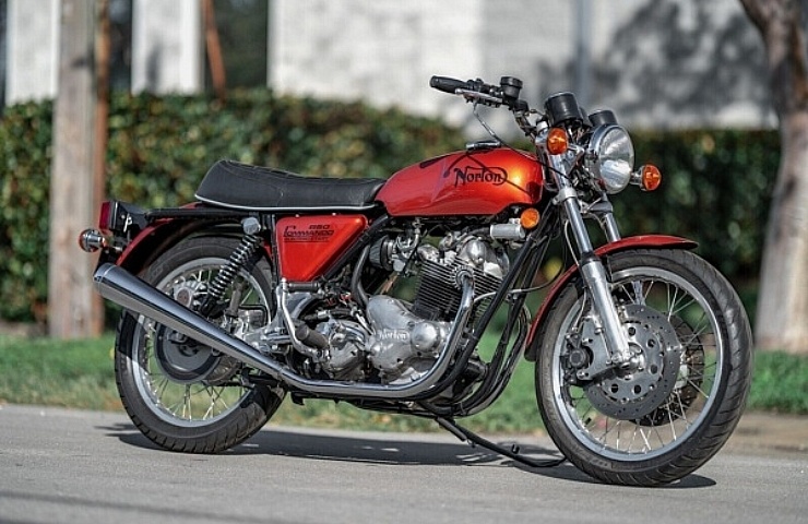 1975 Norton Commando 850 MK III - right front profile - featured