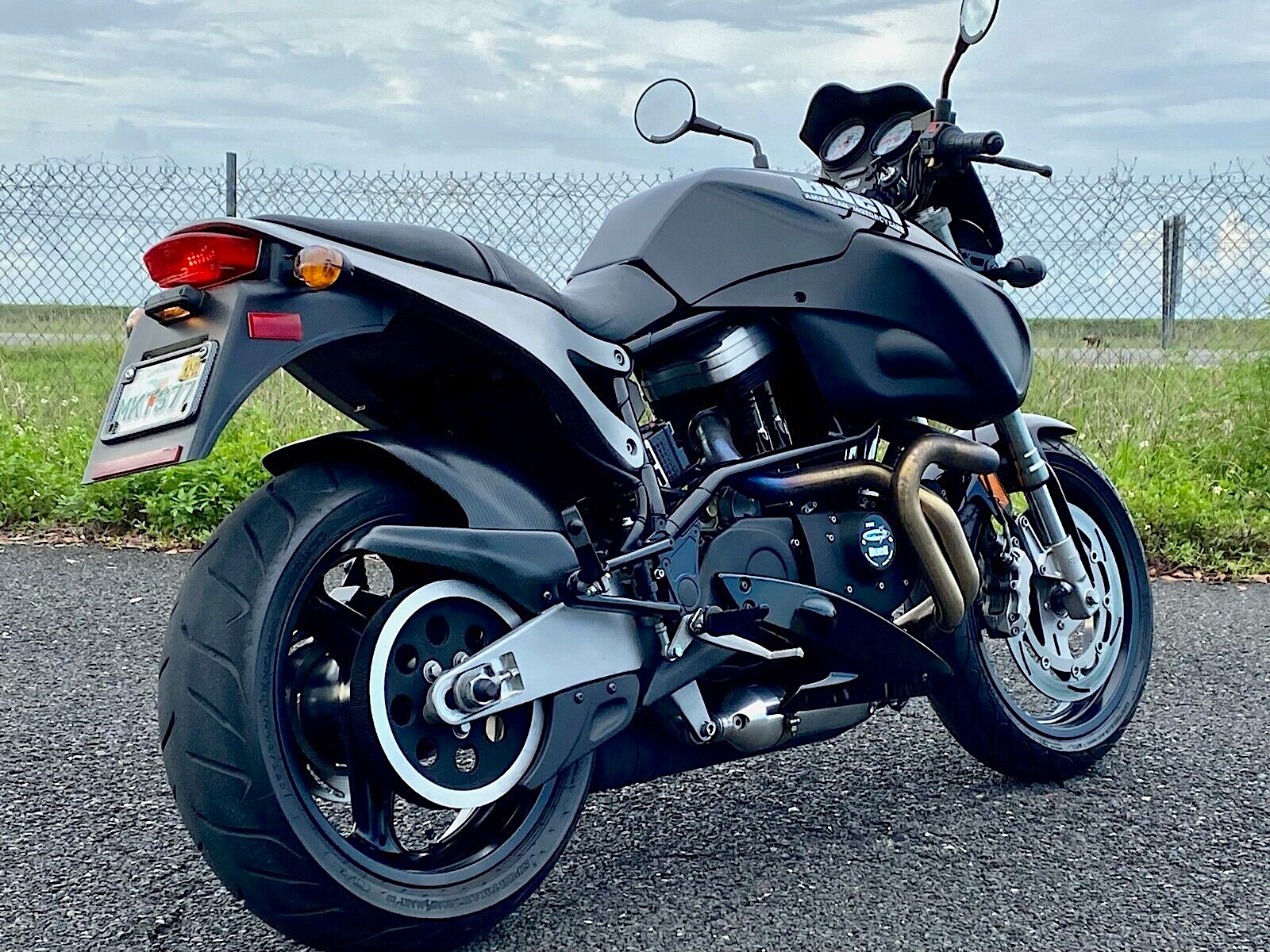 Buell monster online