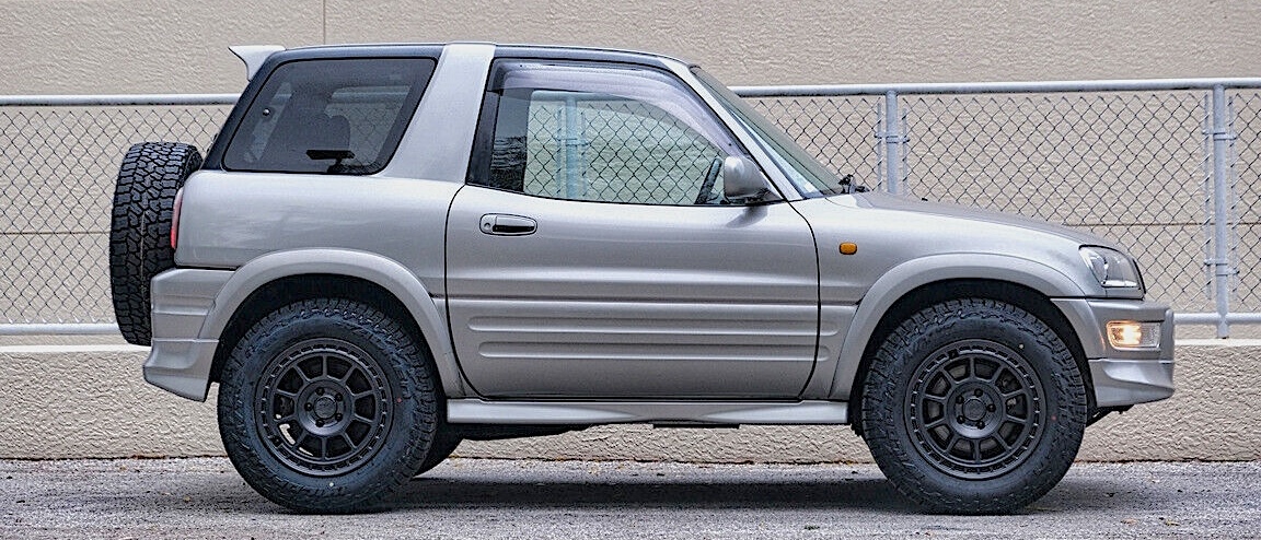 1998 Toyota Rav4 Type G - right side