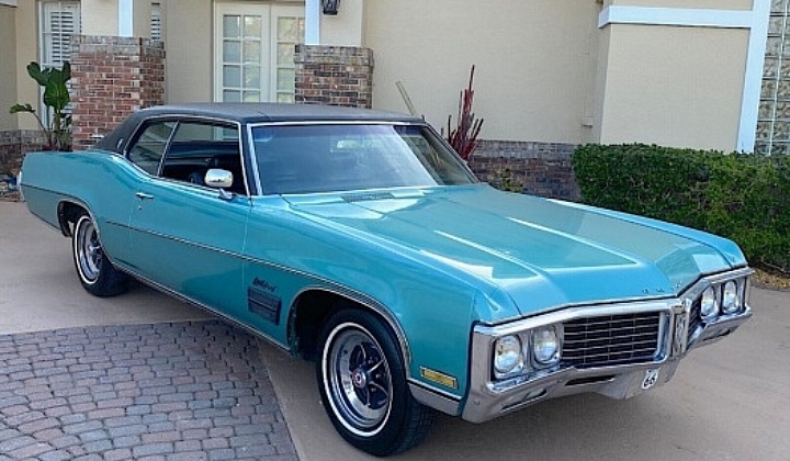 1970 Buick Wildcat - right front profile - featured