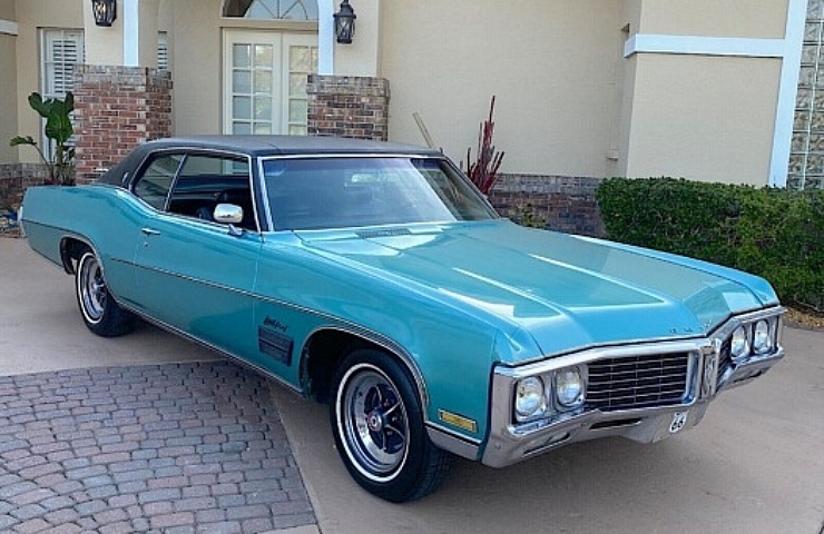 1970 Buick Wildcat - right front profile - featured
