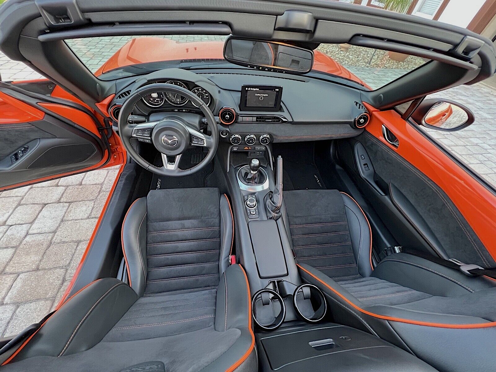 2019 Mazda MX-5 Miata 30th Anniversary - cockpit from above